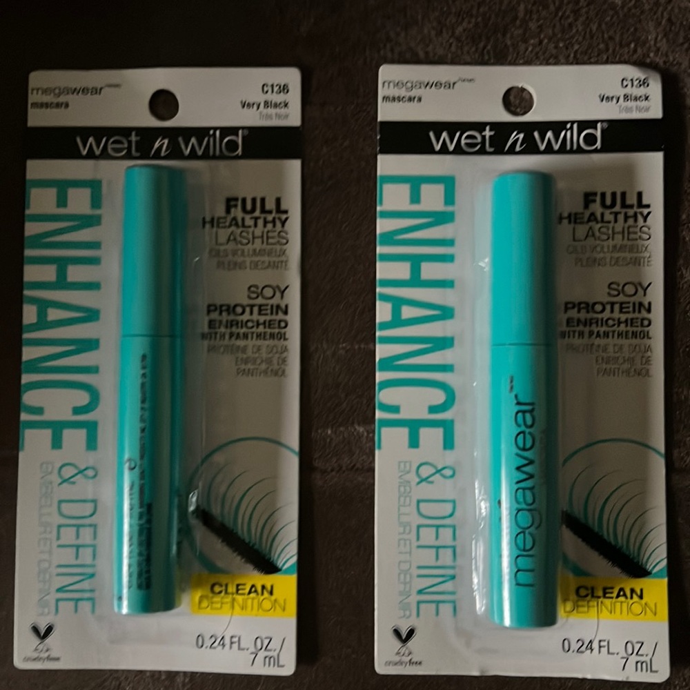 Mascara in Very Black